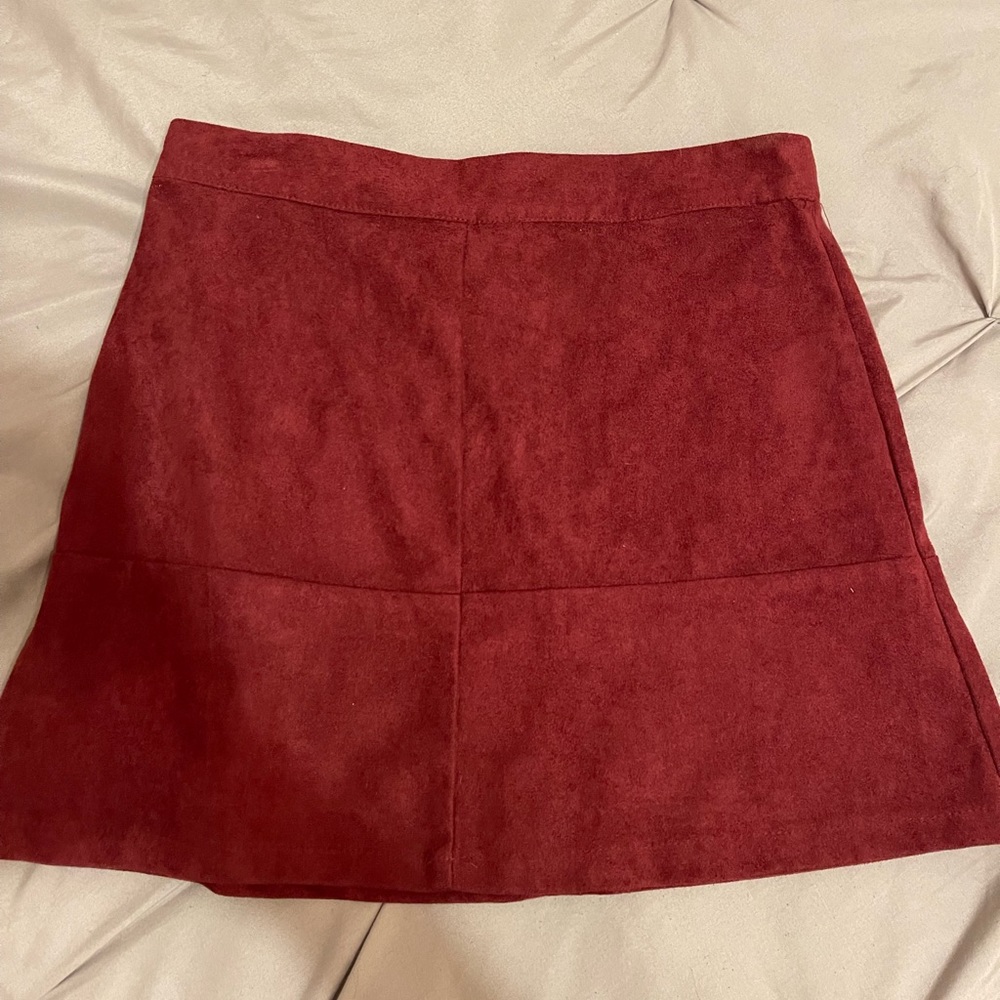 Lulu’s Faux Suede Mini Skirt-Maroon